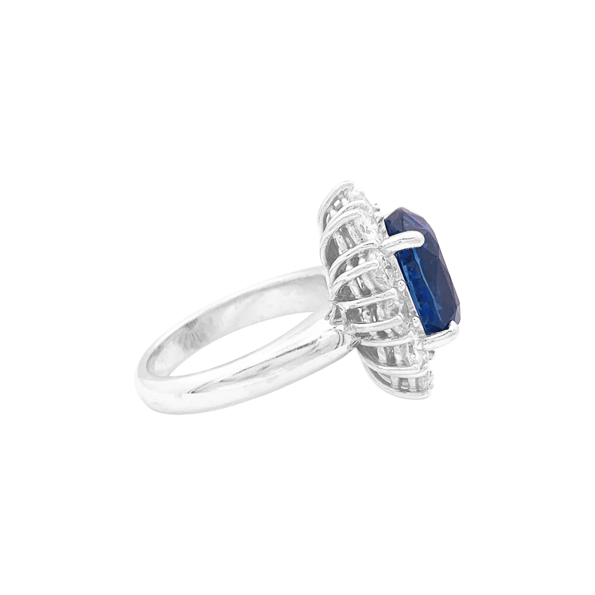 Bague "Pompadour" en or blanc, saphir et diamants - Castafiore