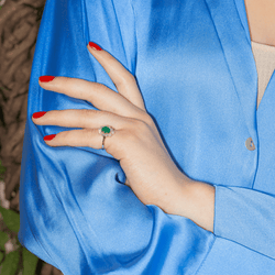 Bague Pompadour en or jaune, émeraude et diamants - Castafiore