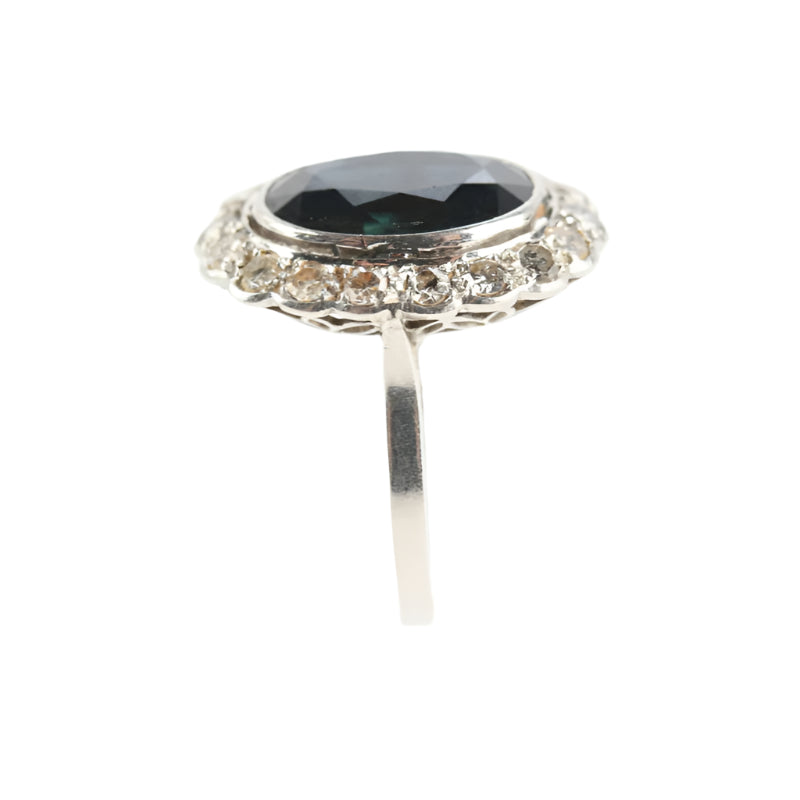Bague Pompadour en platine, saphir et diamants - Castafiore