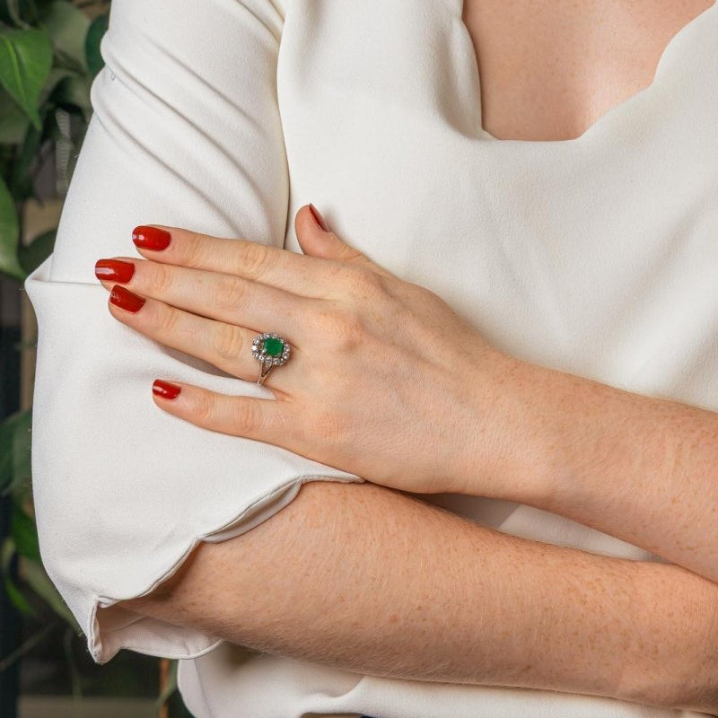 Bague Pompadour Or blanc Emeraude - Castafiore