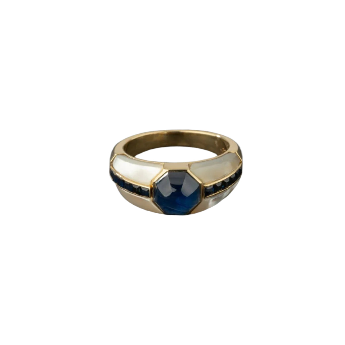 Bague REPOSSI pour femmes en or jaune 18K, saphirs et nacres. - Castafiore