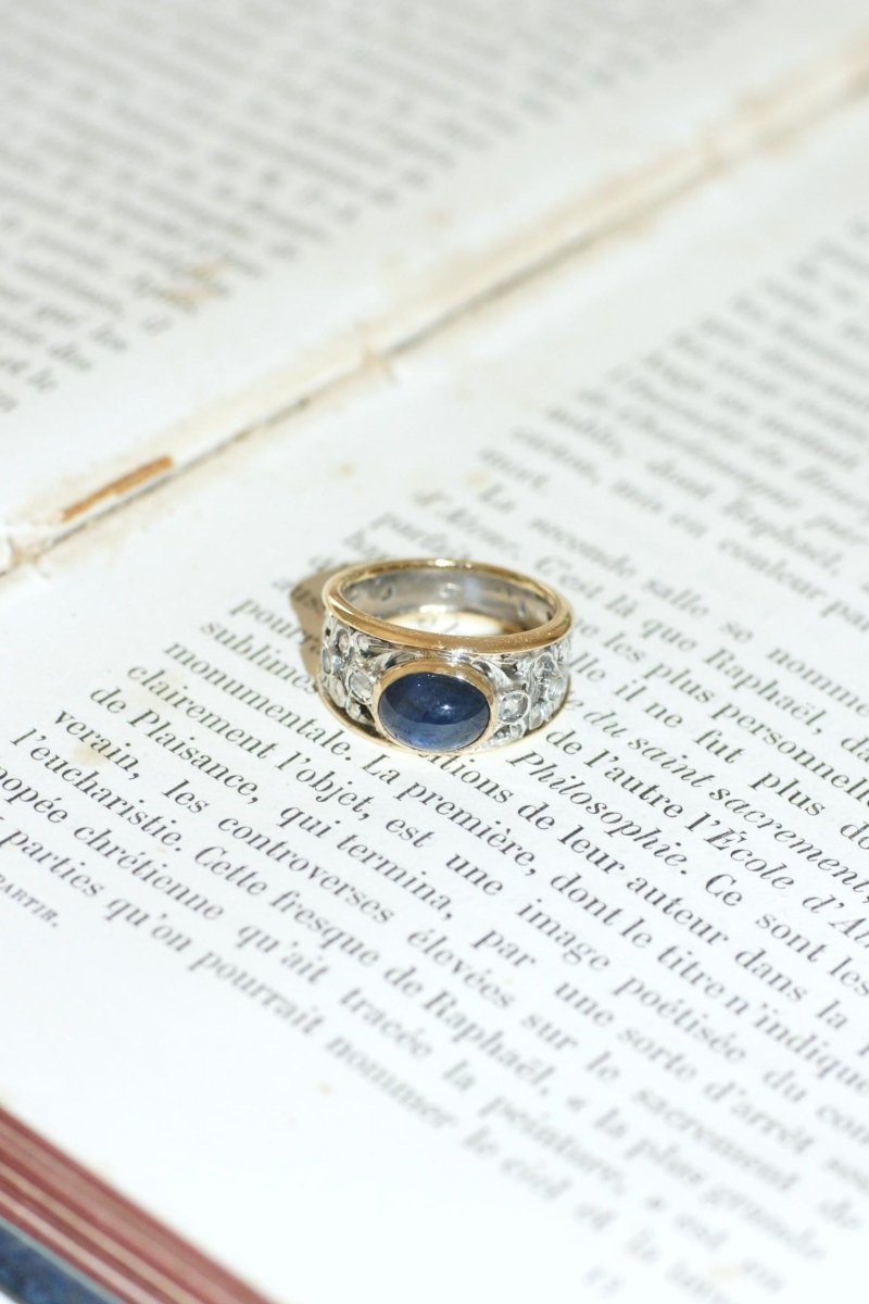 Bague Saphir Cabochon et Diamants sur Or jaune et Argent - Castafiore