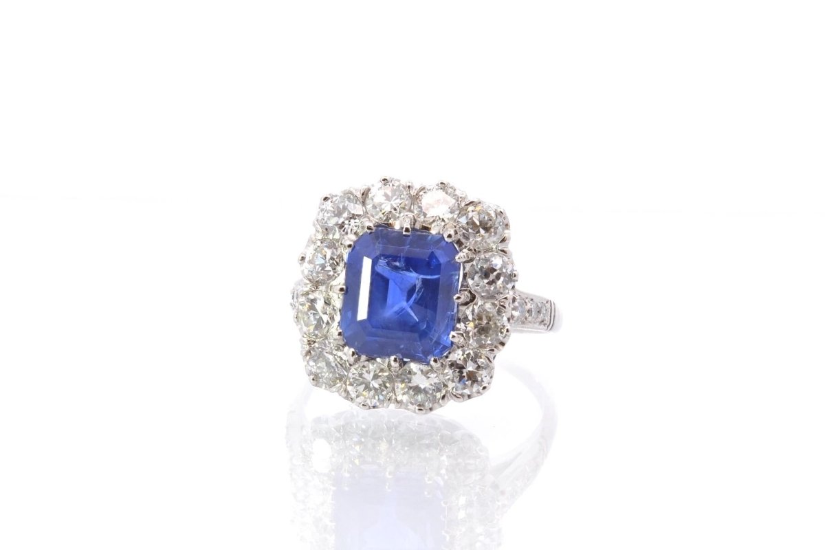 Bague saphir naturel non chauffé et diamants en platine - Castafiore
