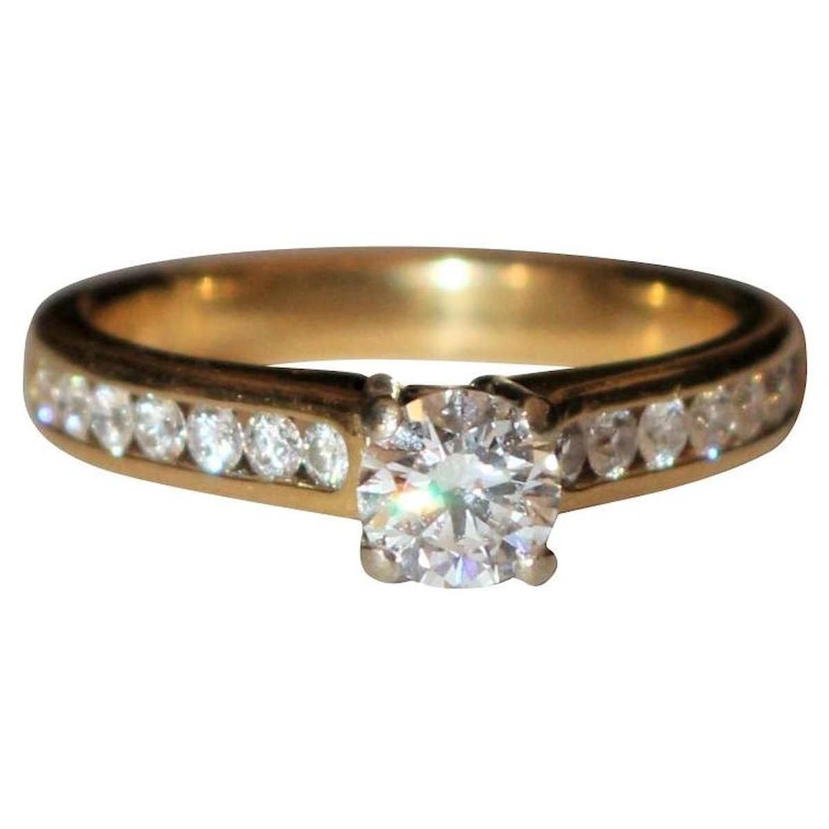 Bague solitaire de la maison Birks CANADA - Castafiore