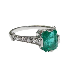 Bague Solitaire en or blanc, émeraude et diamants - Castafiore