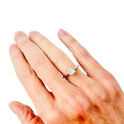 Bague Solitaire en or blanc et diamant - Castafiore