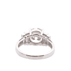 Bague Solitaire en or blanc et diamants - Castafiore