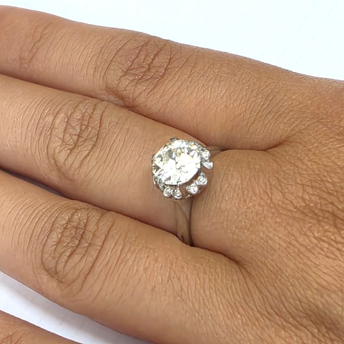 Bague Solitaire en or blanc et diamants - Castafiore