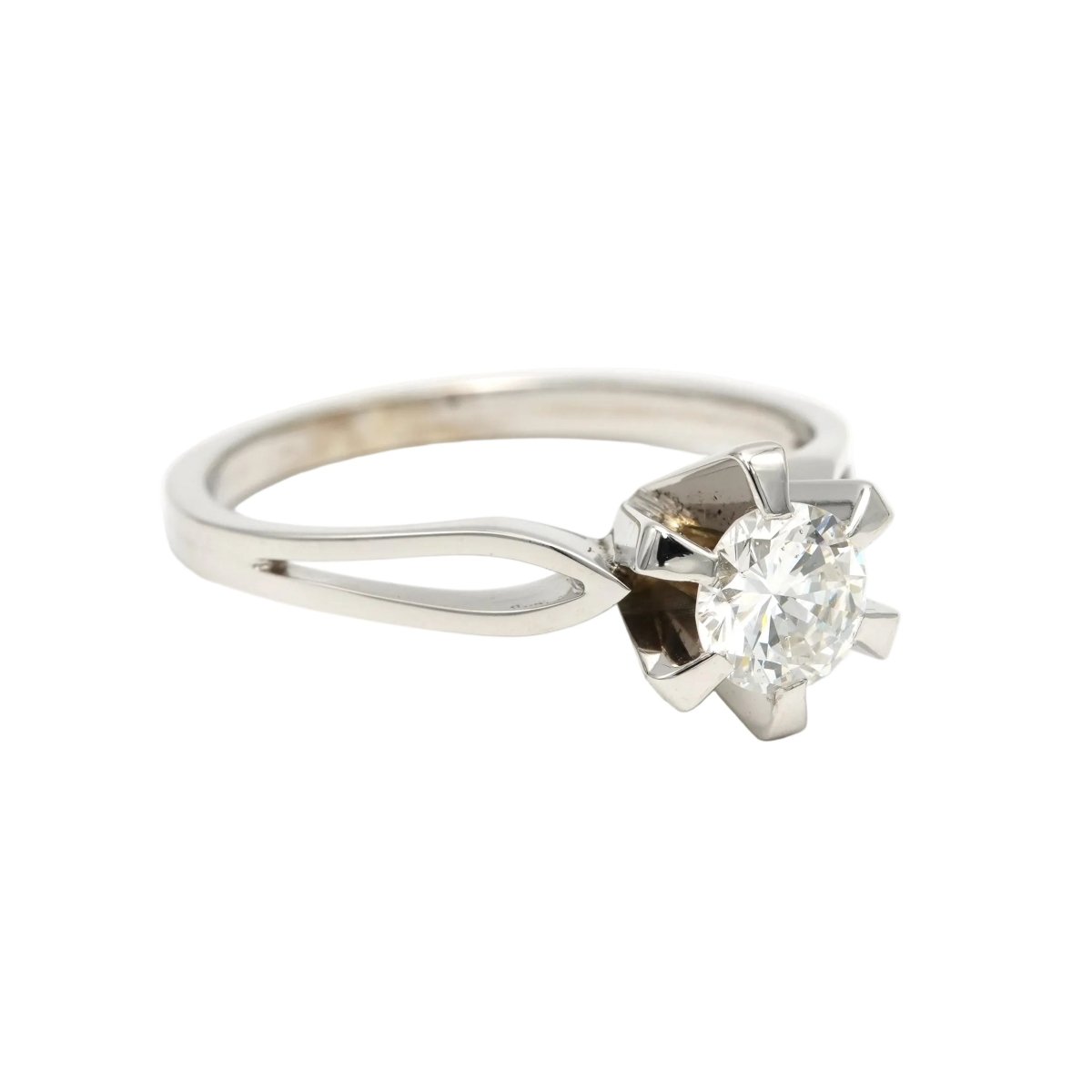 Bague Solitaire en or blanc et diamants - Castafiore