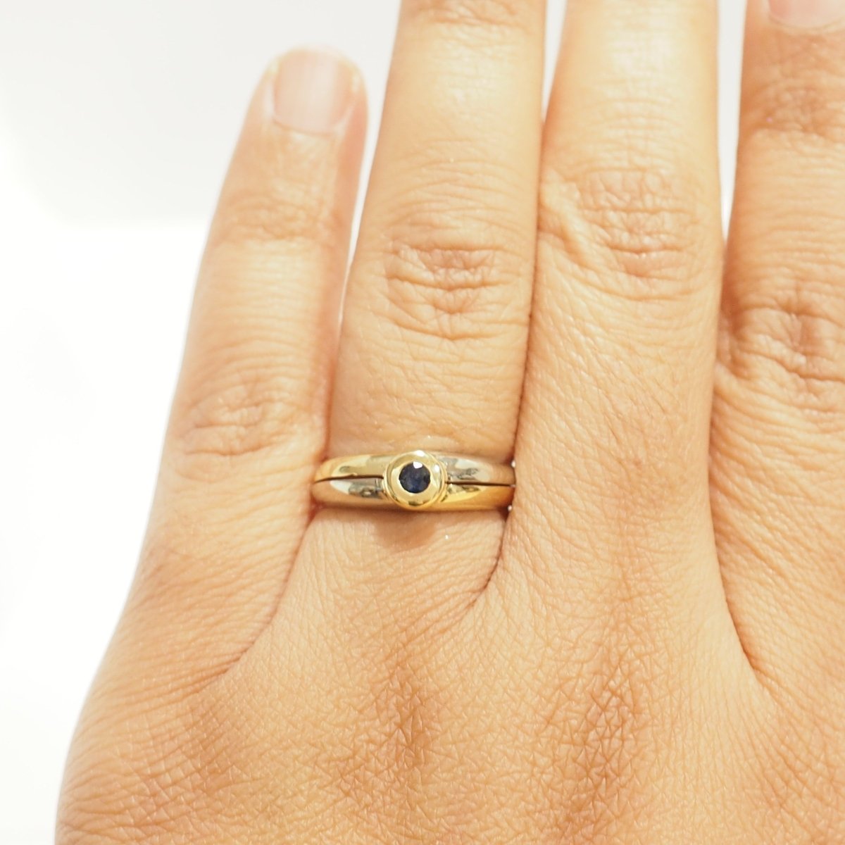 Bague Solitaire en or blanc, or jaune et saphir - Castafiore