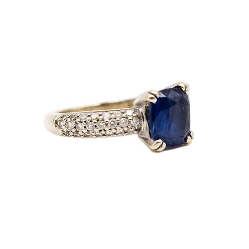 Bague Solitaire en or blanc, saphir et diamants - Castafiore