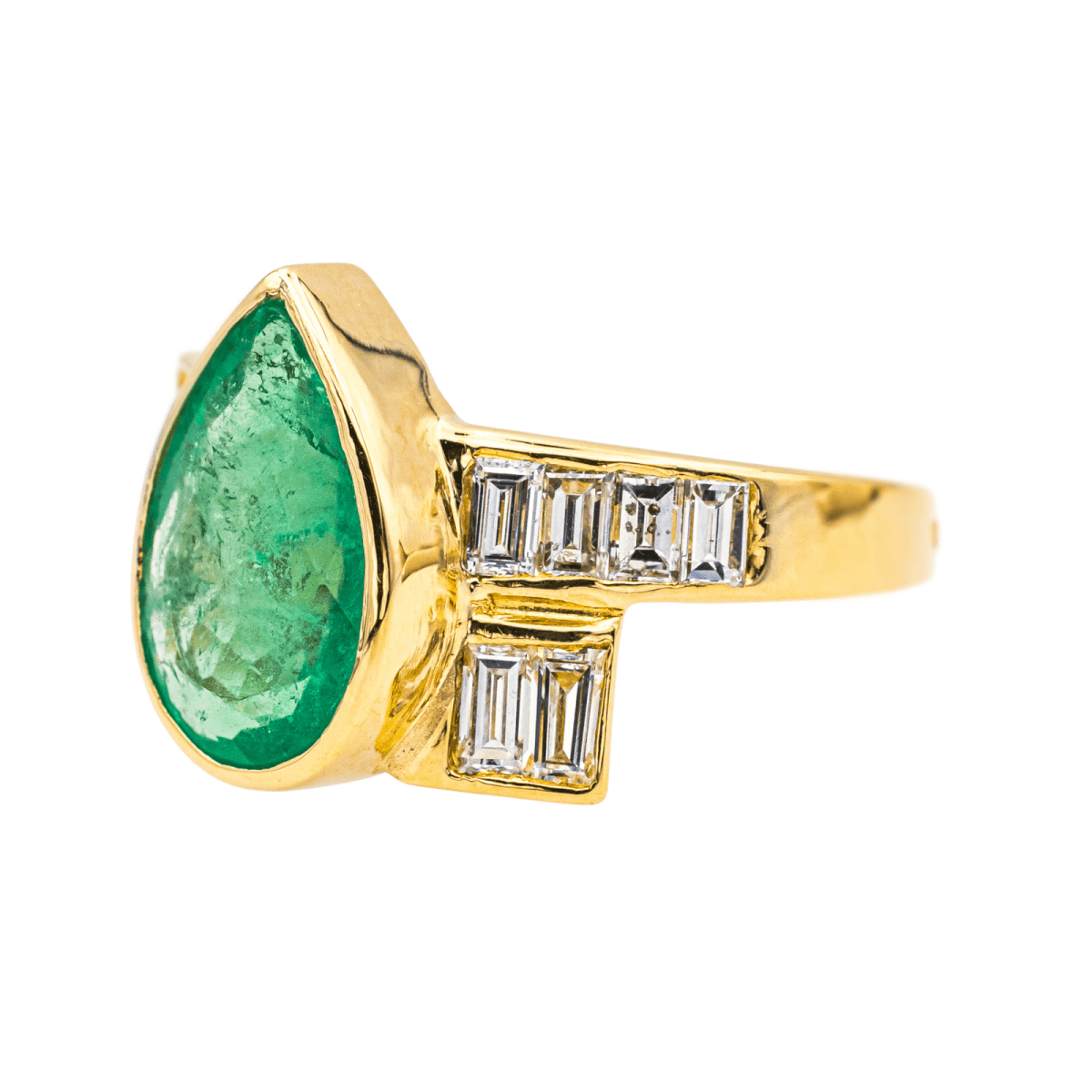 Bague Solitaire en or jaune, émeraude et diamants - Castafiore