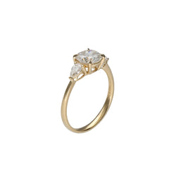 Bague Solitaire en or jaune et diamants - Castafiore