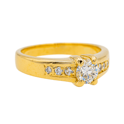 Bague Solitaire en or jaune et diamants - Castafiore