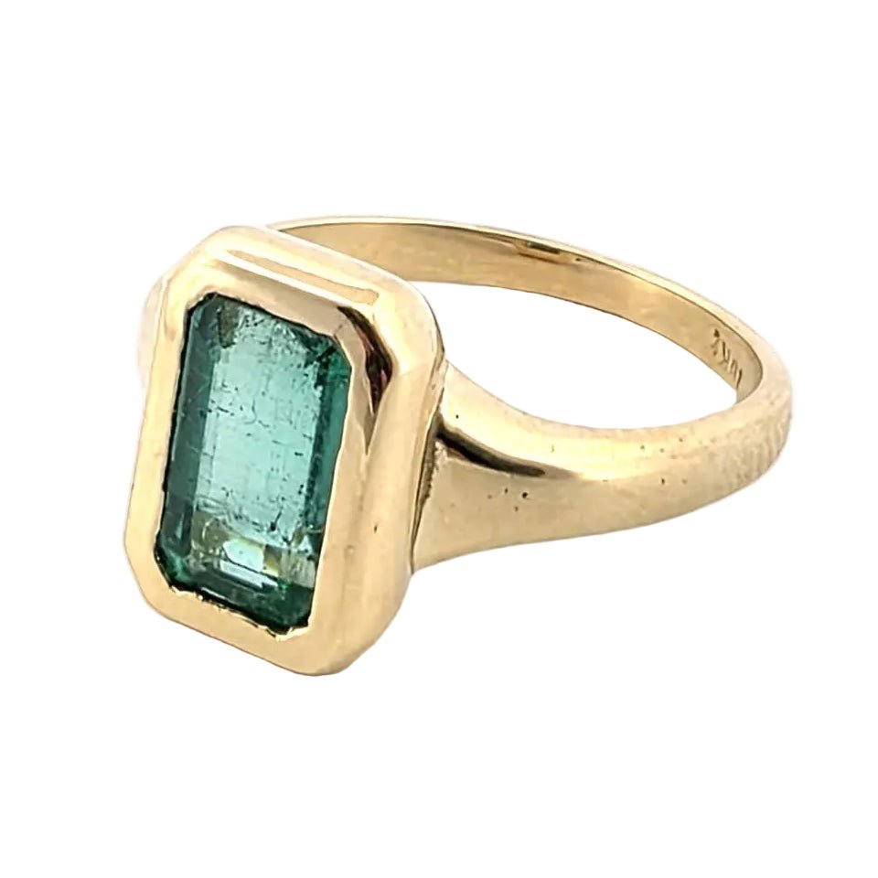 Bague Solitaire en or jaune et émeraude - Castafiore