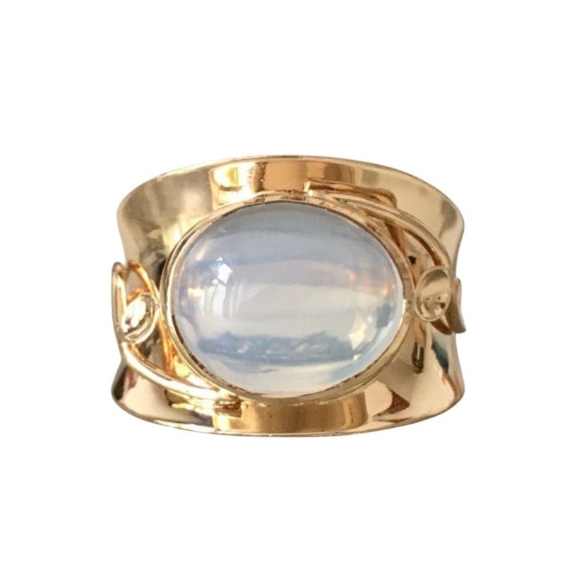 Bague Solitaire en or jaune et pierre de lune - Castafiore