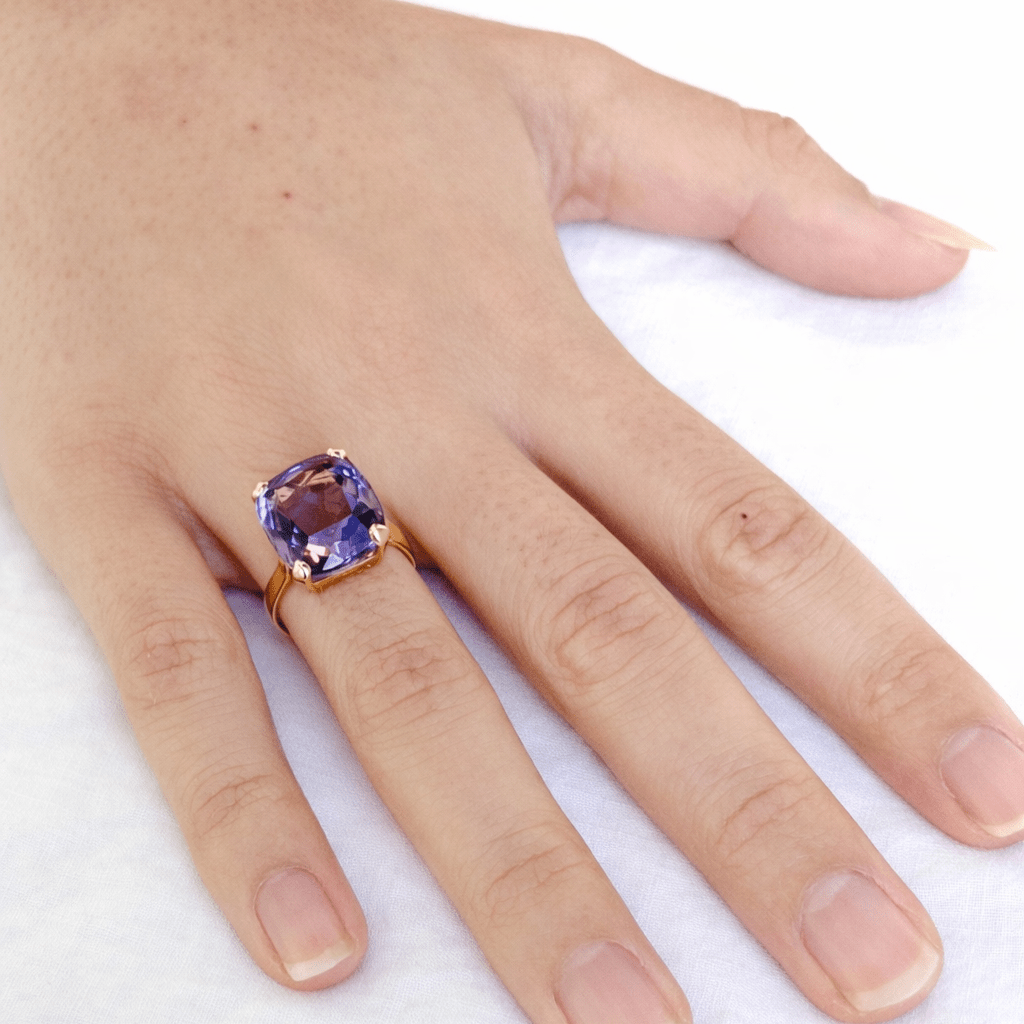 Bague Solitaire en or rose et améthyste - Castafiore
