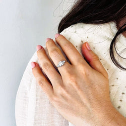 Bague Solitaire en platine et diamants - Castafiore