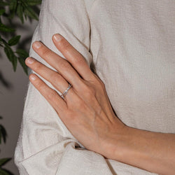 Bague Solitaire MAUBOUSSIN "A la croisée des chemins" en or blanc et diamants - Castafiore