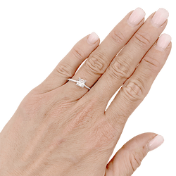 Bague Solitaire TIFFANY & CO. "True" en platine et diamant - Castafiore