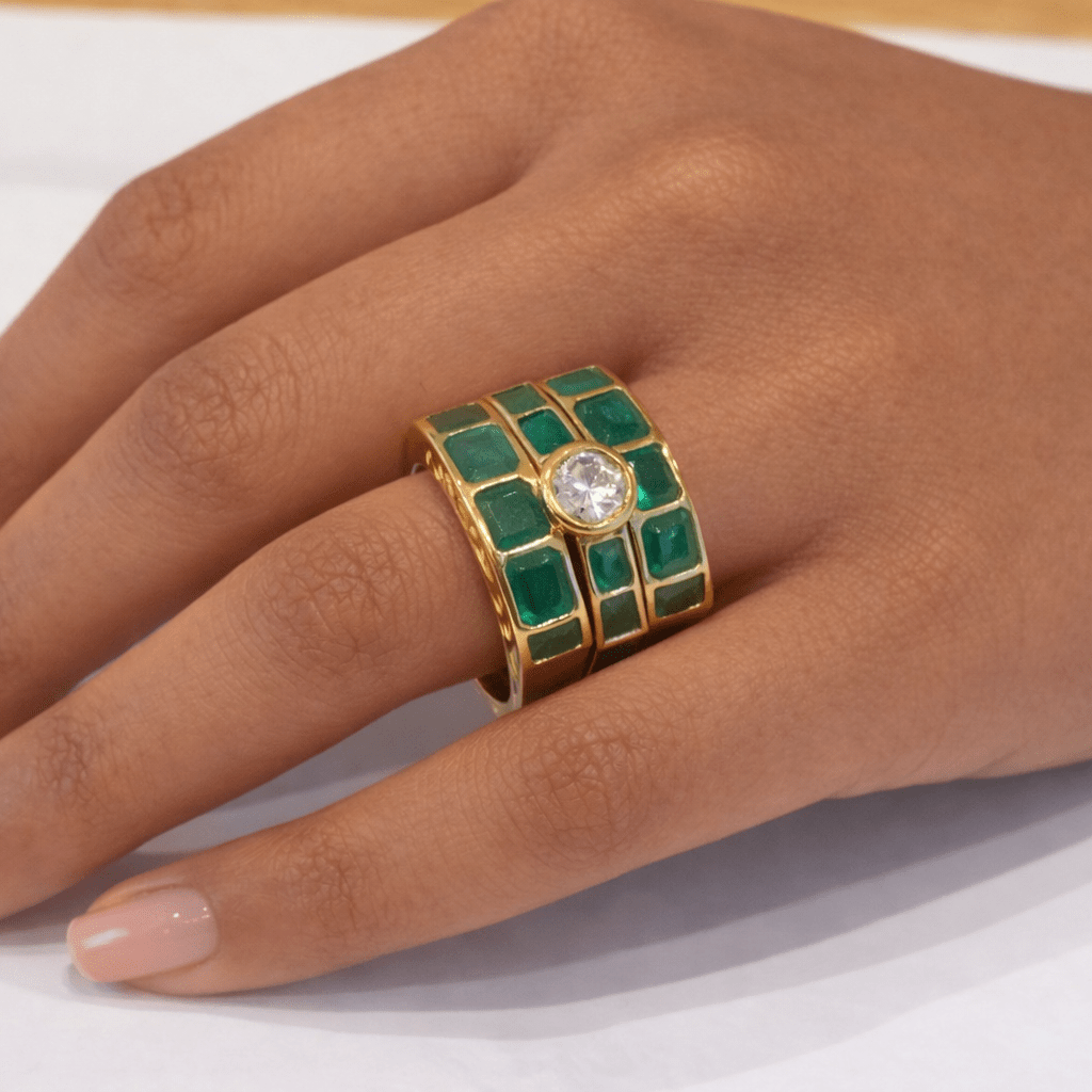 Bague Tank en or jaune, émeraudes et diamants - Castafiore