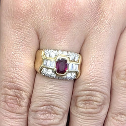 Bague Tank en or jaune, rubis et diamants - Castafiore