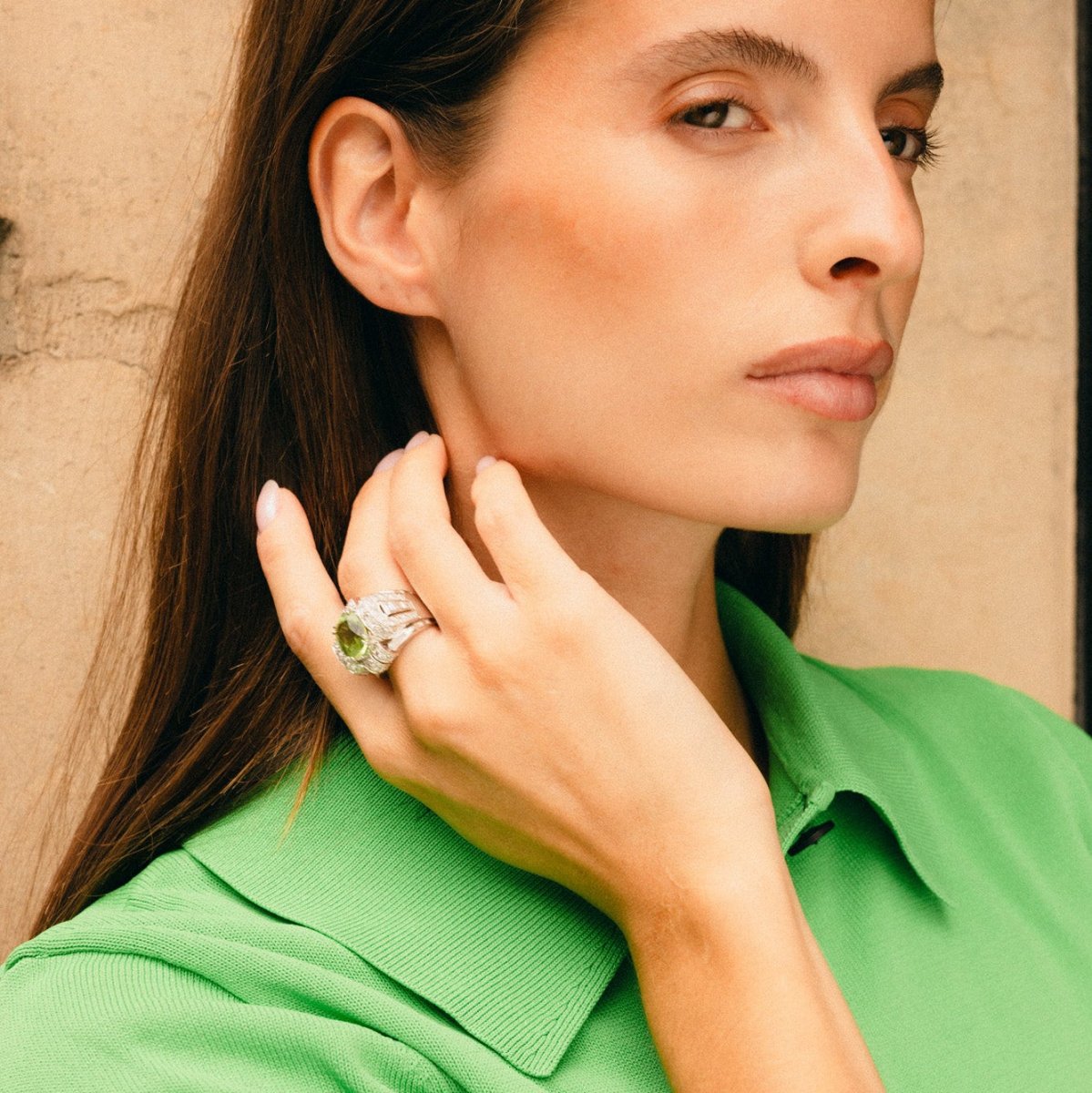 Bague Tank en platine, péridot et diamants - Castafiore