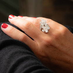 Bague Toi et Moi BULGARI Fleurs en or blanc et diamants - Castafiore