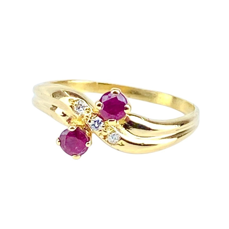Bague toi et moi en or jaune, rubis et diamants - Castafiore