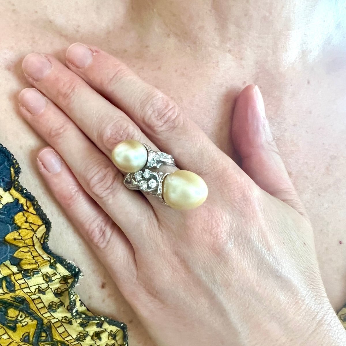 Bague Toi & Moi GILBERT ALBERT en or blanc, perles et diamants - Castafiore