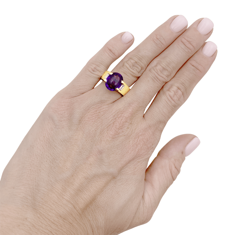 Bague Trilogie CARTIER en or jaune, améthyste et diamants - Castafiore