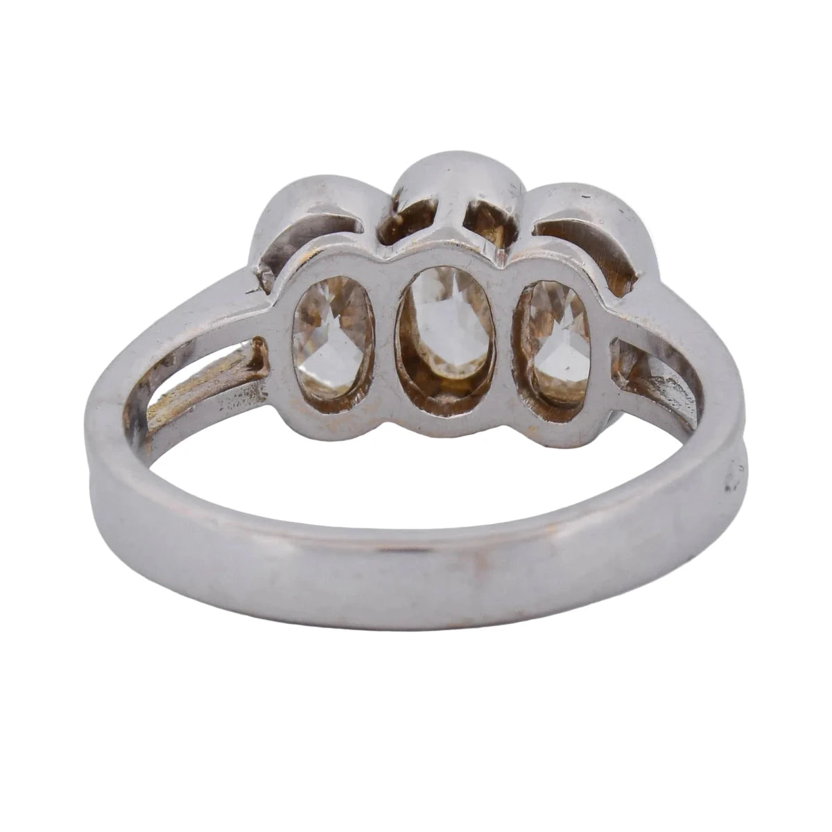 Bague Trilogie en or blanc et diamants - Castafiore