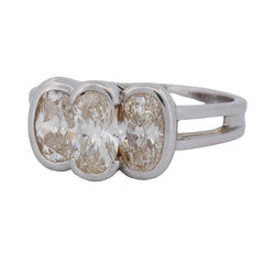 Bague Trilogie en or blanc et diamants - Castafiore