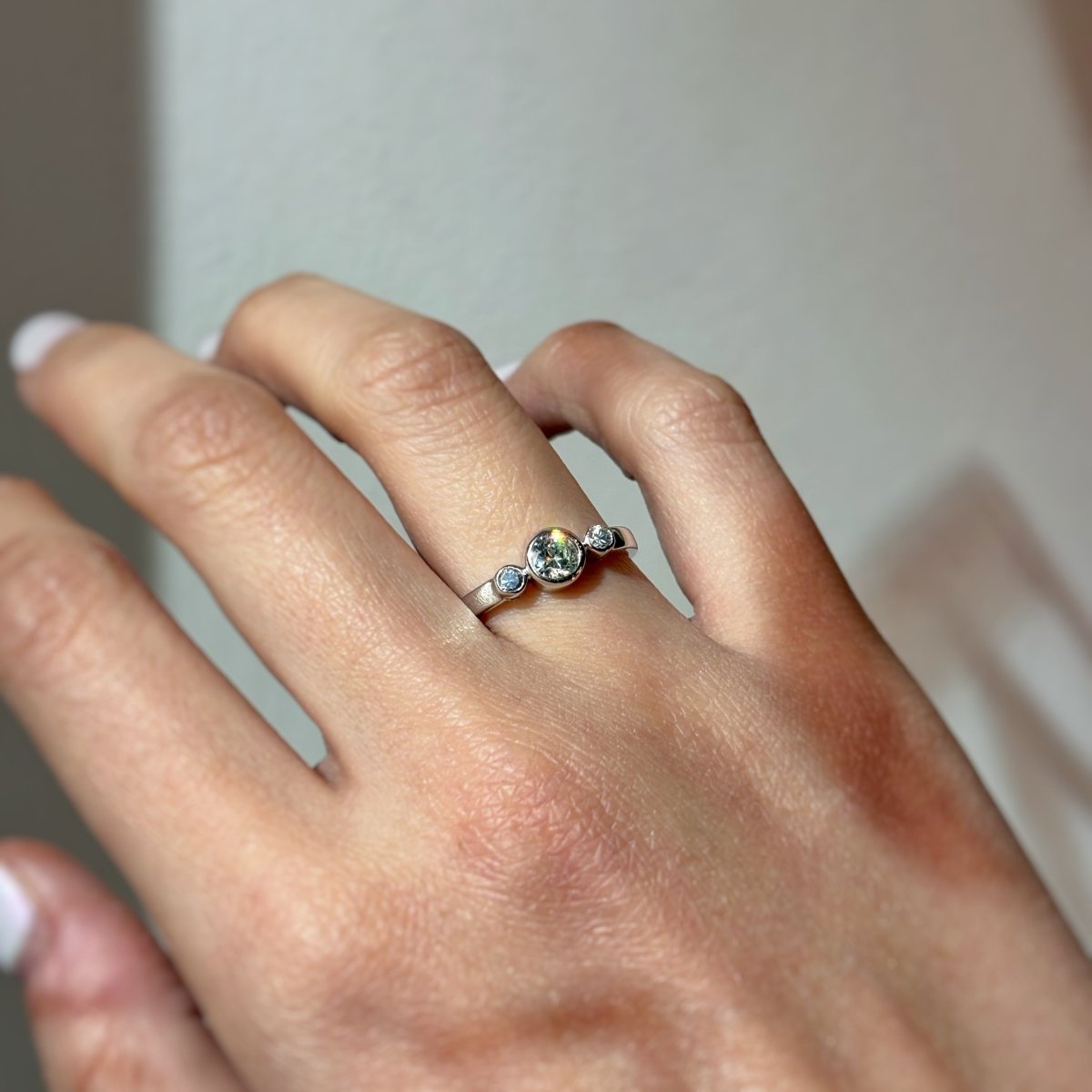 Bague Trilogie en or blanc, platine et diamants - Castafiore