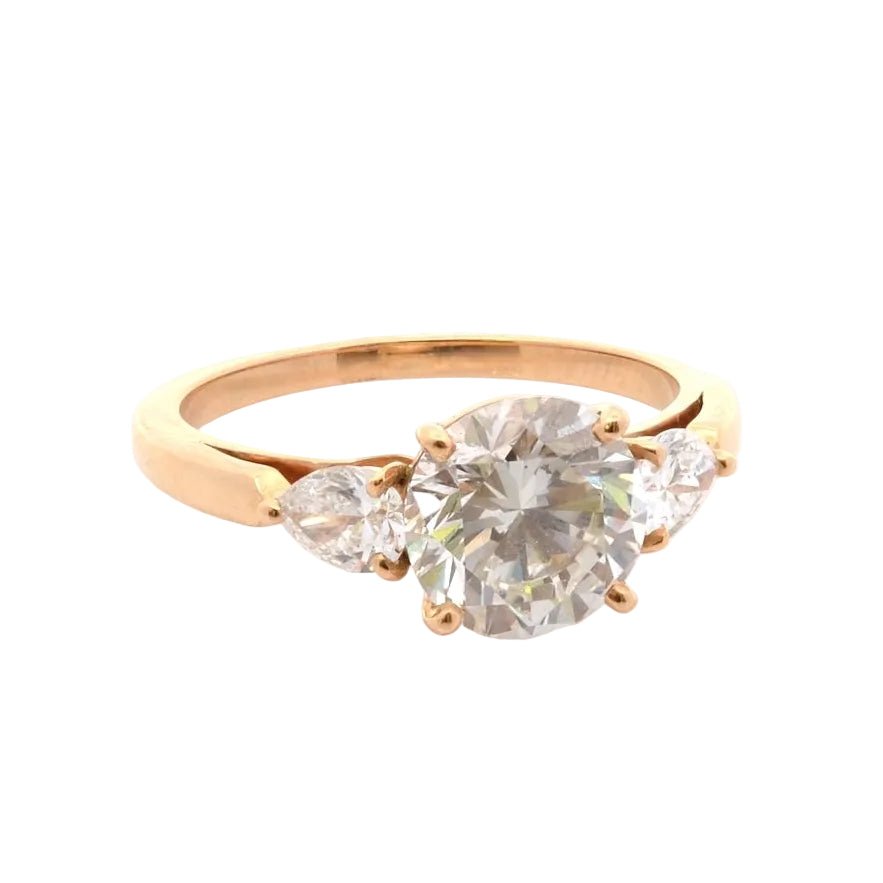 Bague Trilogie en or jaune et diamants - Castafiore