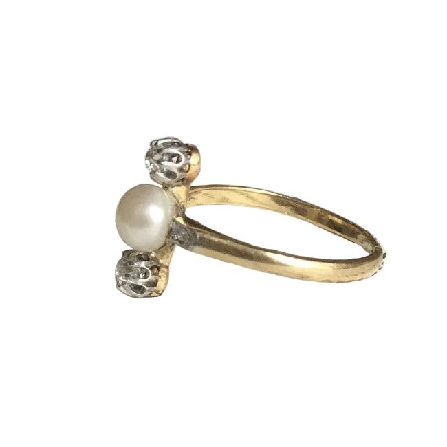 Bague Trilogie en or jaune, platine, perle et diamants - Castafiore