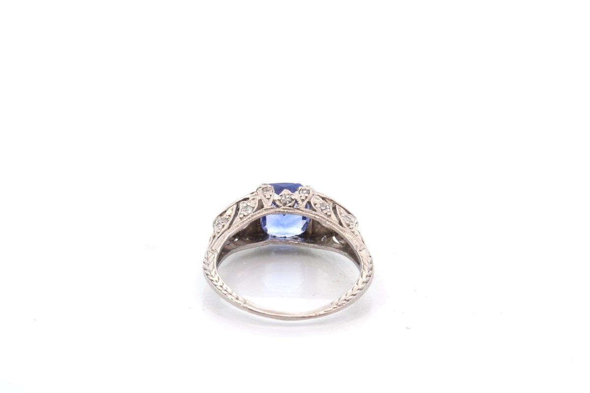 Bague vintage en platine et saphir - Castafiore
