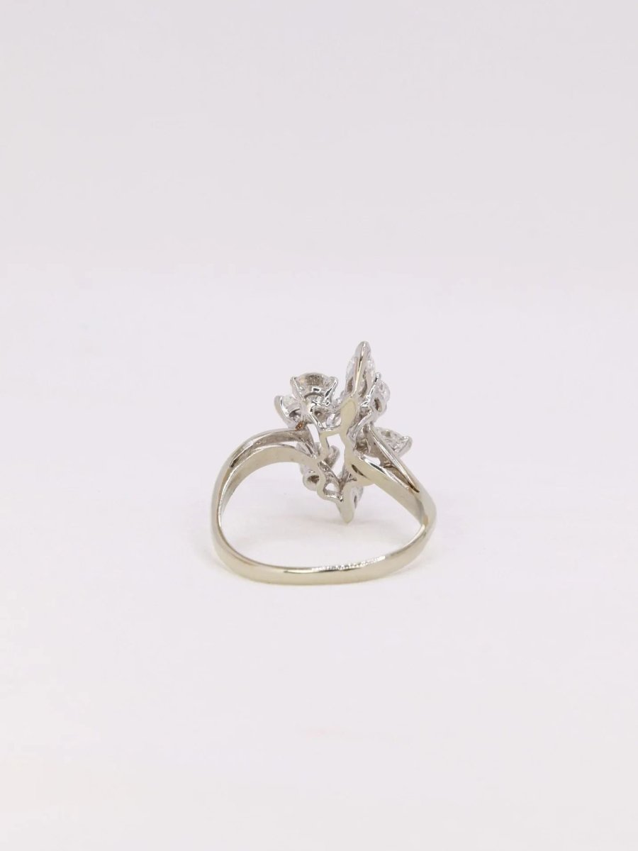 Bague vintage fleur diamants - Castafiore