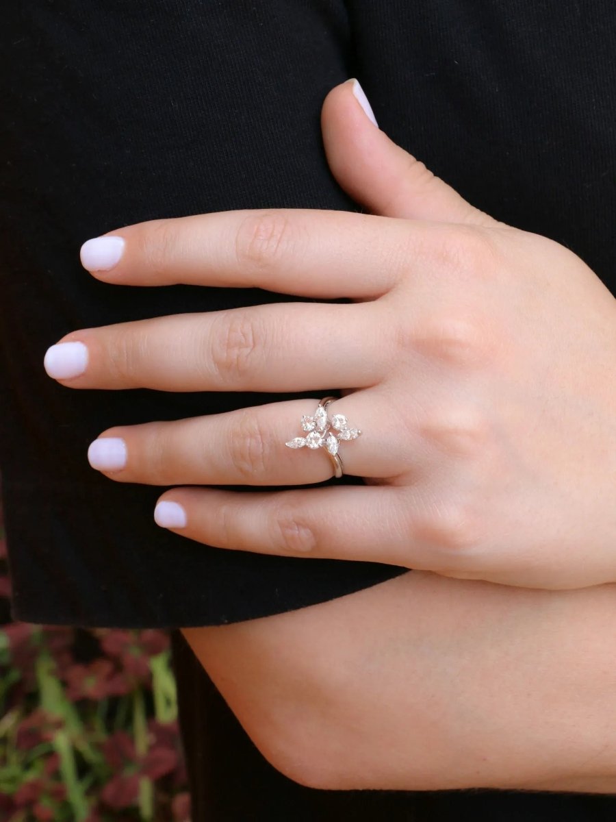 Bague vintage fleur diamants - Castafiore