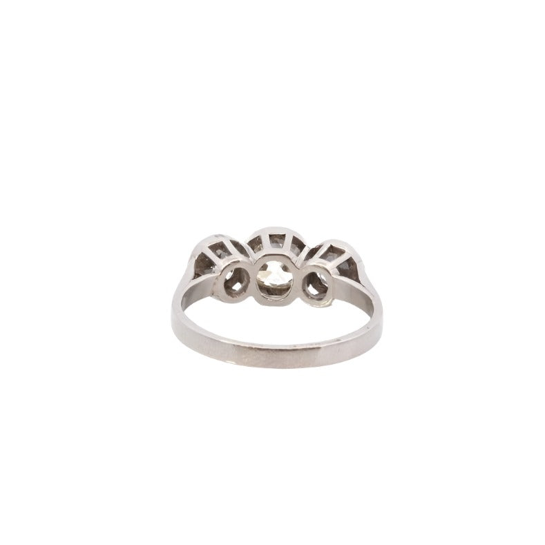 Bague vintage trilogie diamants en platine - Castafiore