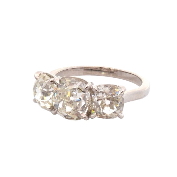 Bague VINTAGE trilogie en platine et diamants - Castafiore