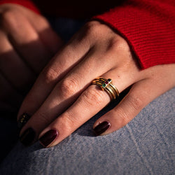 Bague YVES SAINT LAURENT en or jaune, rubis, émeraude et saphir - Castafiore