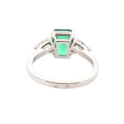 Bague Trilogie en platine, émeraude et diamants