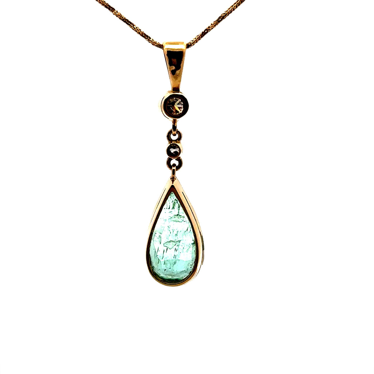 Collier Pendentif en or jaune, émeraude et diamants