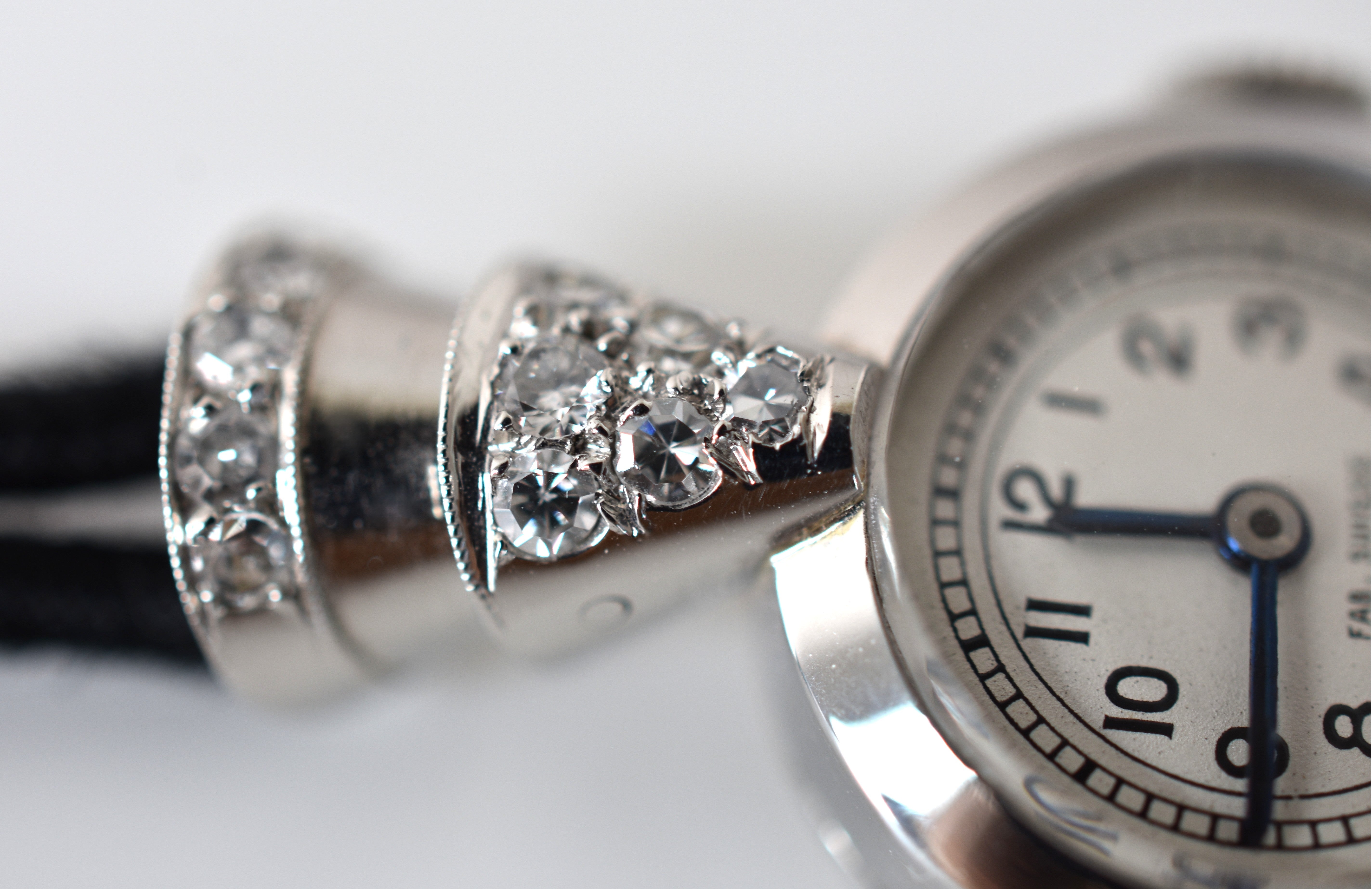 Montre en platine et diamants