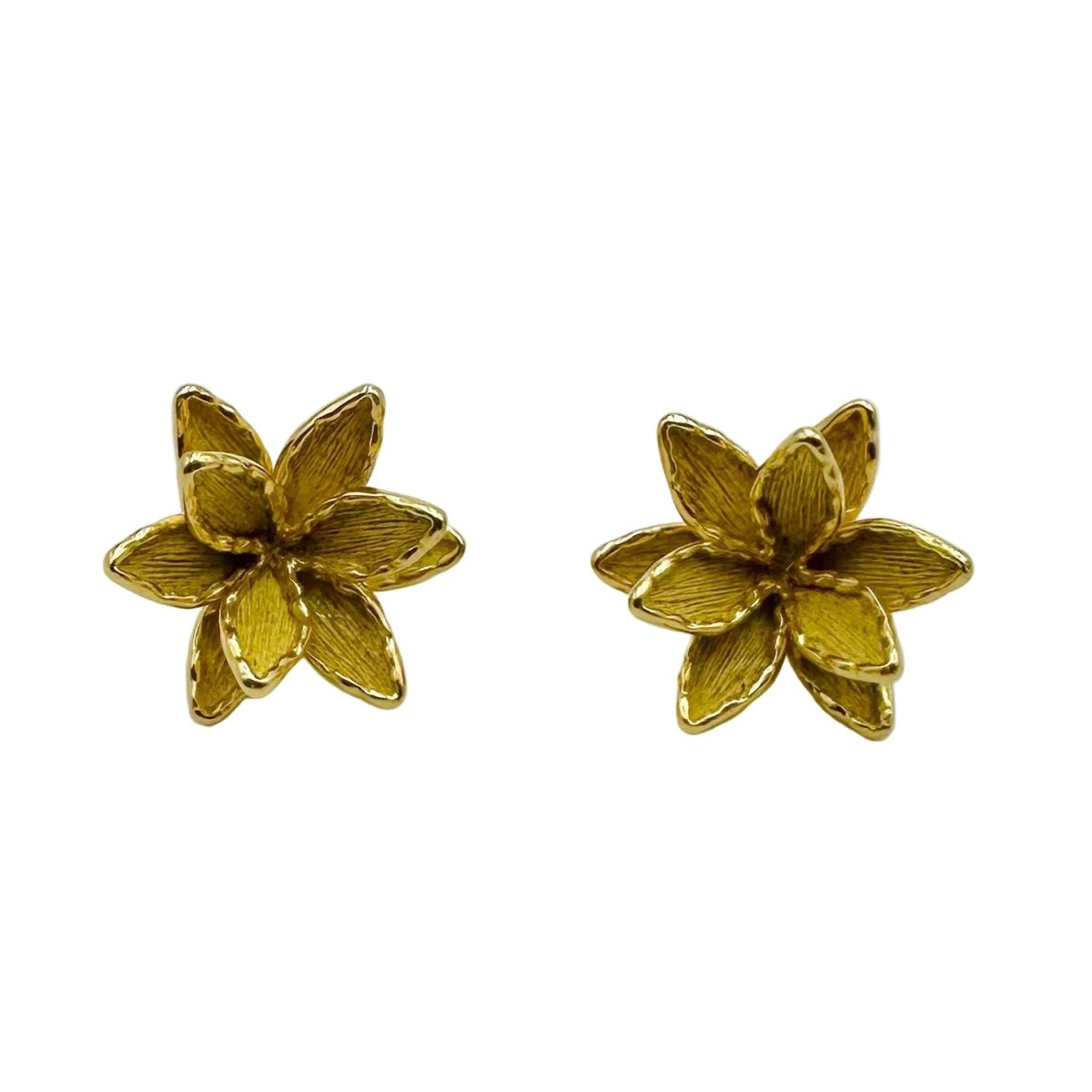 Boucles d'oreilles BOUCHERON "Fleur de lotus" en or jaune - Castafiore
