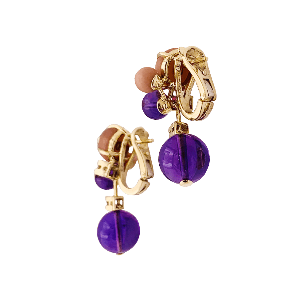 Boucles d'oreilles CARTIER Délices de Goa en or rose améthystes, diamants et corail - Castafiore