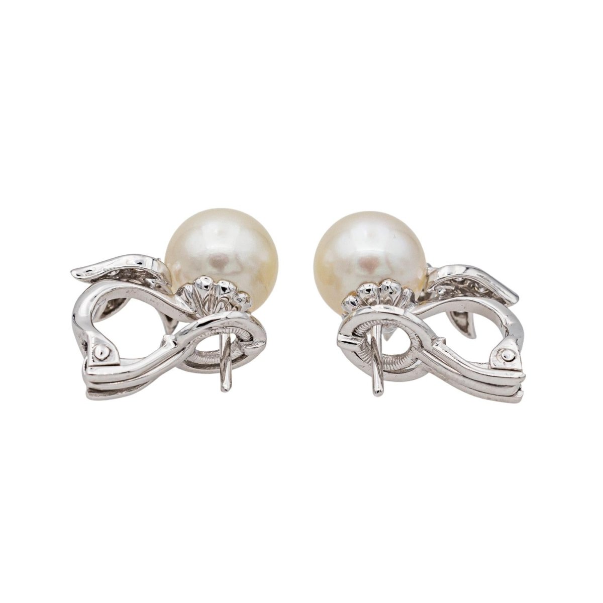 Boucles d'oreilles Clip en or blanc, perles et diamants - Castafiore