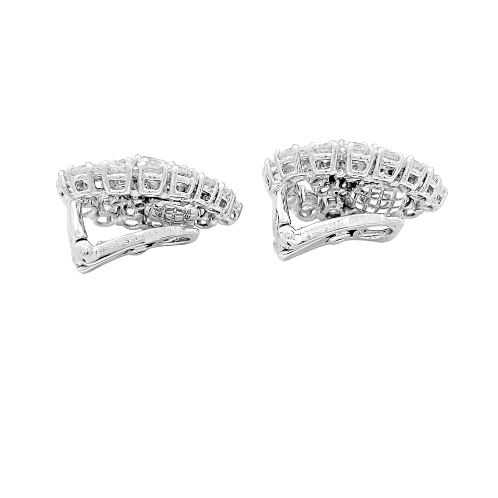 Boucles d'oreilles Clips BOUCHERON en platine et diamants - Castafiore