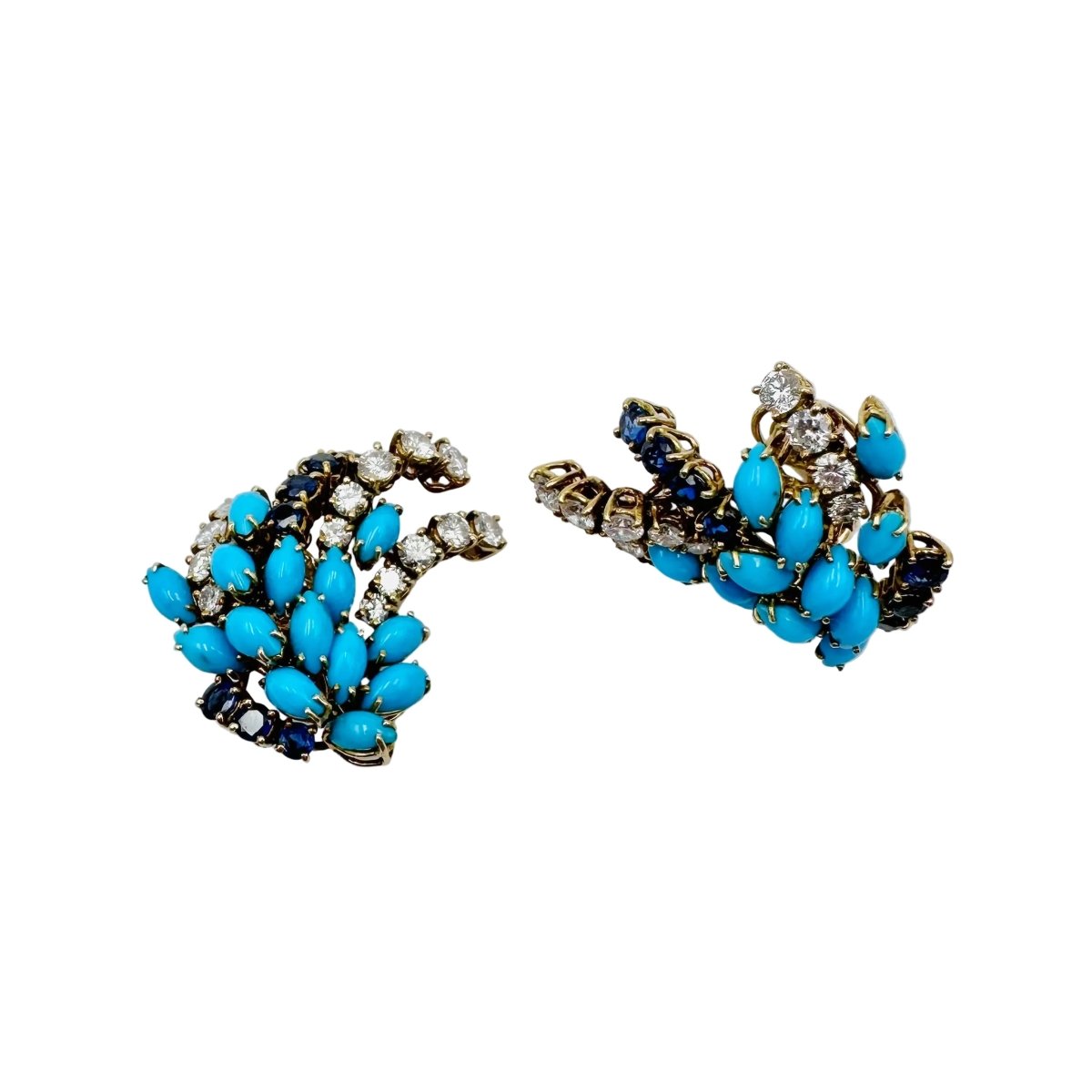 Boucles d'oreilles Clips BOUCHERON or jaune, turquoises, saphirs et diamants